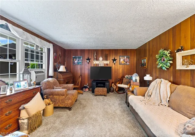 Homes for sale in Massillon, OH | 2560 Kenyon Ave Nw, Massillon, OH 44647 | MLS# 5220848