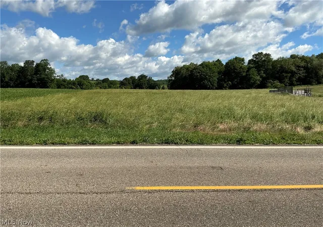 2nd image of Dolphin St Sw, Strasburg, OH 44680 | MLS# 5220811