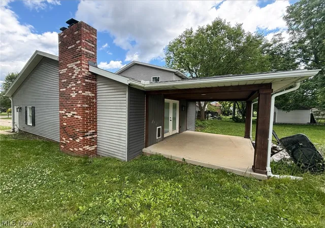 3rd image of 2116 Overcrest St, Alliance, OH 44601 | MLS# 5220882
