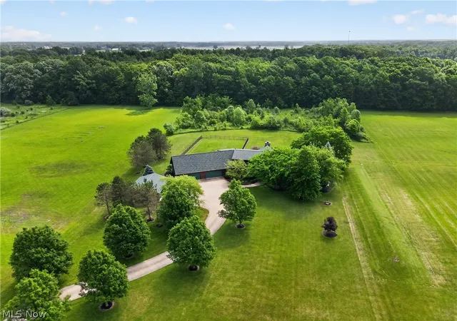 Homes for sale in Wellington, OH | 16727 Pitts Rd, Wellington, OH 44090 | MLS# 5198709