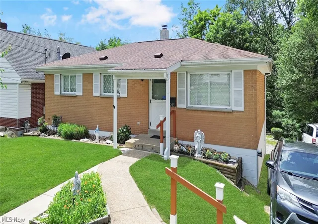 2nd image of 203 Opal Blvd, Steubenville, OH 43952 | MLS# 5220350