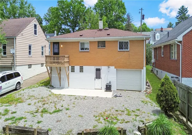 Photo 4 of Single family home for sale at 203 Opal Blvd, Steubenville, OH 43952 | MLS# 5220350 | Listing updated on 2026-08-05