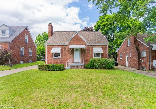 Photo 1 of Sale Pending at 1340 E Boston Ave, Youngstown, OH 44502 | MLS# 5220925 | Listing updated on 2026-08-17