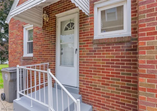 Photo 4 of Sale Pending at 1340 E Boston Ave, Youngstown, OH 44502 | MLS# 5220925 | Listing updated on 2026-08-17