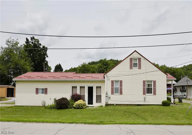1st image of 515 Clifton St, Glenmont, OH 44628 | MLS# 5219289