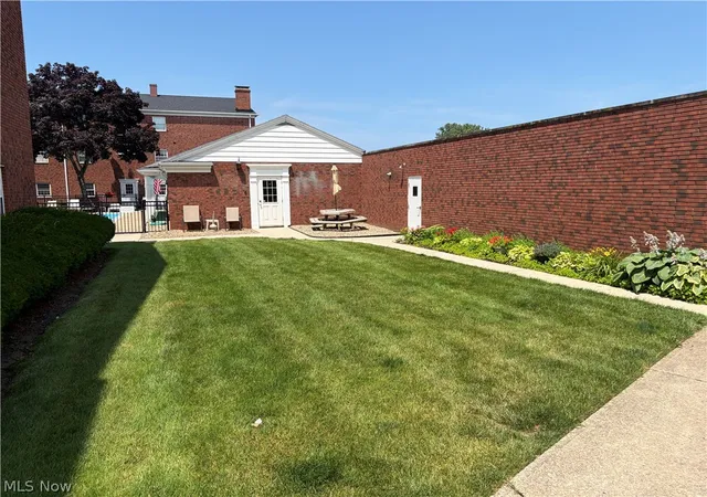 Homes for sale in Rocky River, OH | 2885 Pease Dr #221, Rocky River, OH 44116 | MLS# 5219922