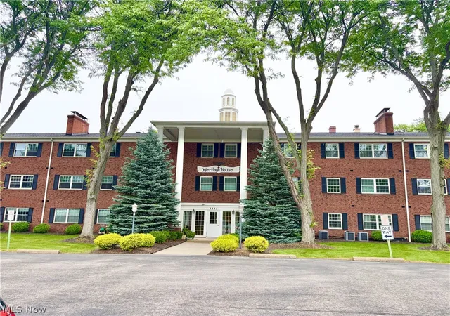 Homes for sale in Rocky River, OH | 2885 Pease Dr #221, Rocky River, OH 44116 | MLS# 5219922