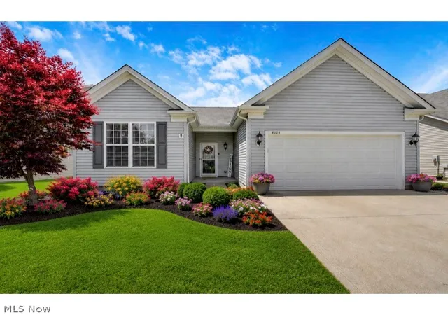 Homes for sale in Mentor, OH | 8024 Parkcroft Dr, Mentor, OH 44060 | MLS# 5220939