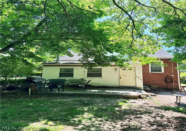 Homes for sale in South Euclid, OH | 817 S Green Rd, South Euclid, OH 44121 | MLS# 5220904