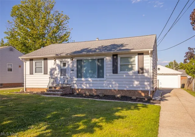 Homes for sale in Parma Heights, OH | 6469 Anita Dr, Parma Heights, OH 44130 | MLS# 5214175