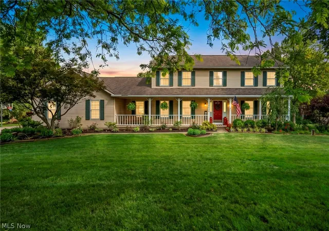 Homes for sale in Uniontown, OH | 2384 Twin Lakes Dr, Uniontown, OH 44685 | MLS# 5218919
