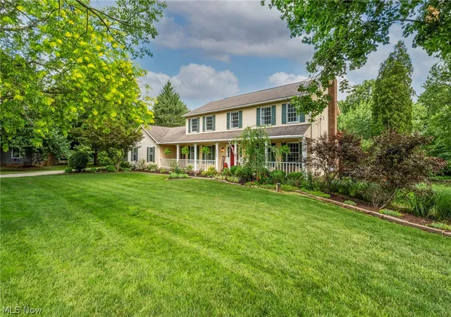 Homes for sale in Uniontown, OH | 2384 Twin Lakes Dr, Uniontown, OH 44685 | MLS# 5218919