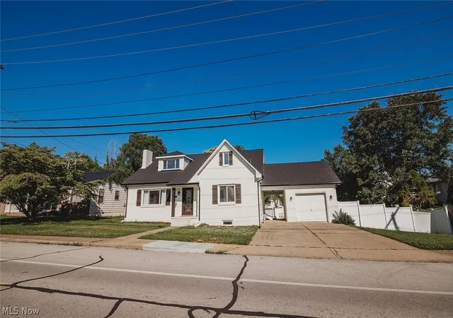 Photo 3 of Single family home for sale at 3517 Cadillac Dr, Parkersburg, WV 26104 | MLS# 5218564 | Listing updated on 2026-08-02