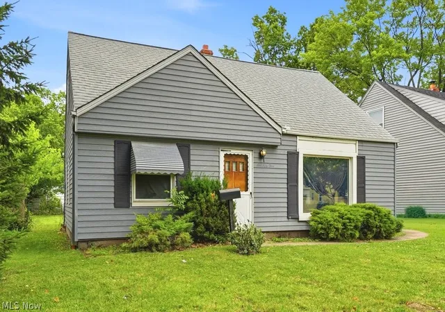 Homes for sale in Euclid, OH | 655 E 266Th St, Euclid, OH 44132 | MLS# 5219719