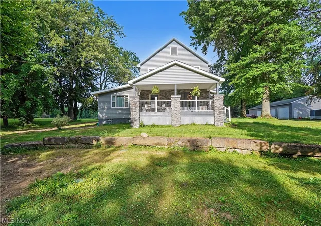 Photo 2 of Sale Pending at 1911 Oriel Rogers Rd, Girard, OH 44420 | MLS# 5198161 | Listing updated on 2026-09-28