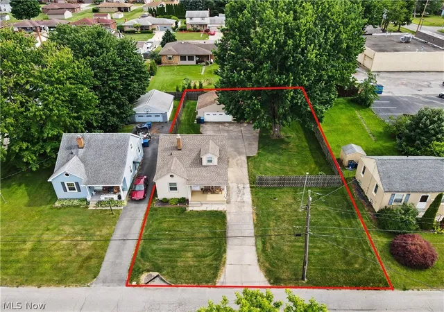 Photo 3 of Single family home for sale at 638 Brandon Ave, Struthers, OH 44471 | MLS# 5218252 | Listing updated on 2026-10-02