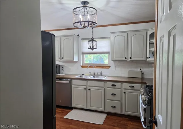 Homes for sale in Wellington, OH | 578 Parkside Reserve St, Wellington, OH 44090 | MLS# 5221045