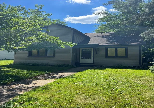Homes for sale in Dover, OH | 304 E 4th St, Dover, OH 44622 | MLS# 5221034