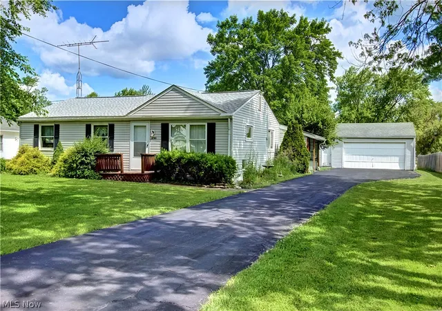 Photo 3 of Single family home for sale at 3785 Sanford Dr, Brunswick, OH 44212 | MLS# 5220346 | Listing updated on 2026-08-18
