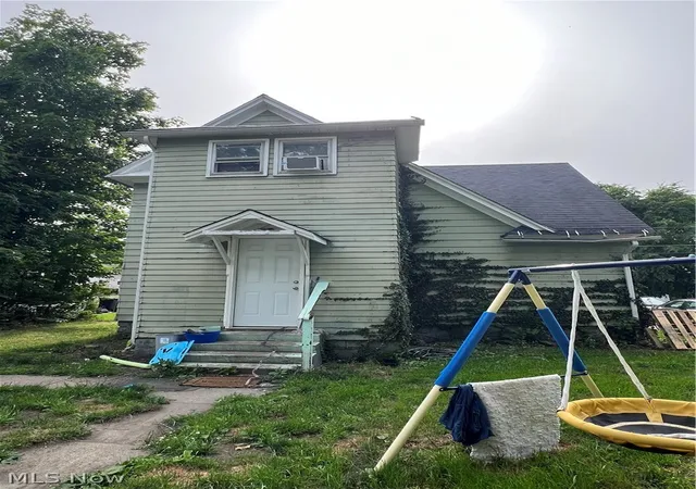 3rd image of 5418 Fort Ave, Ashtabula, OH 44004 | MLS# 5220967