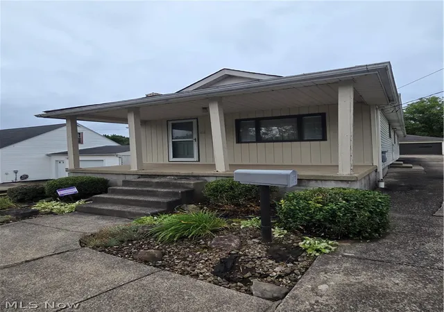1st image of 636 Lincoln Ave, Struthers, OH 44471 | MLS# 5221000