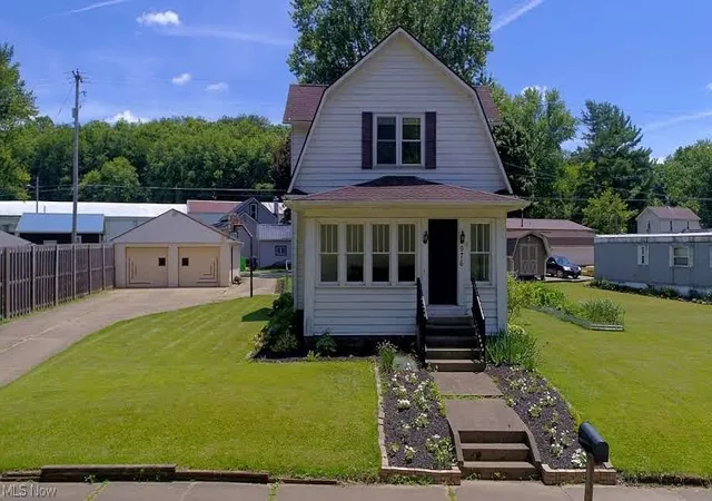 1st image of 976 N Main St, Killbuck, OH 44637 | MLS# 5220965