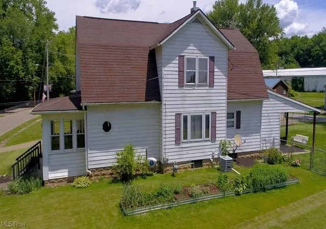 3rd image of 976 N Main St, Killbuck, OH 44637 | MLS# 5220965