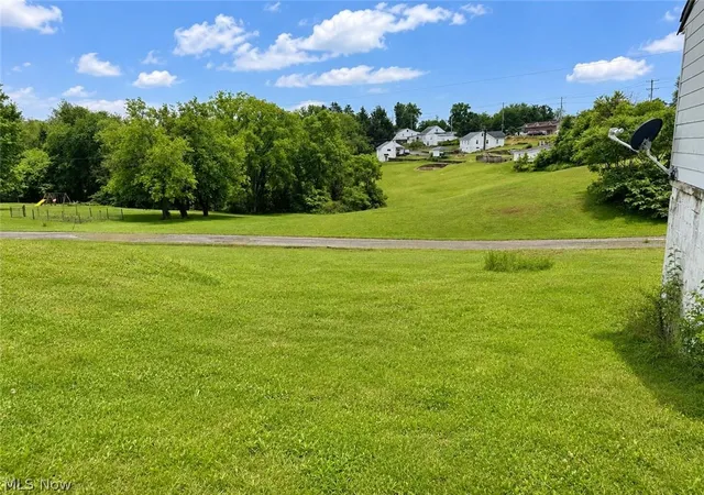 Homes for sale in Follansbee, WV | 2724 Eldersville Rd, Follansbee, WV 26037 | MLS# 5217556