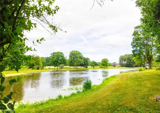 5th image of 11861 Hidden Lake Dr, Marshallville, OH 44645 | MLS# 5219985