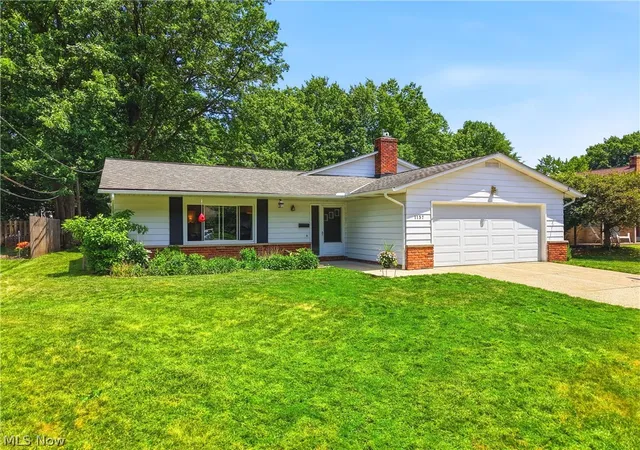 2nd image of 1137 Hillrock Dr, Cleveland, OH 44121 | MLS# 5219754