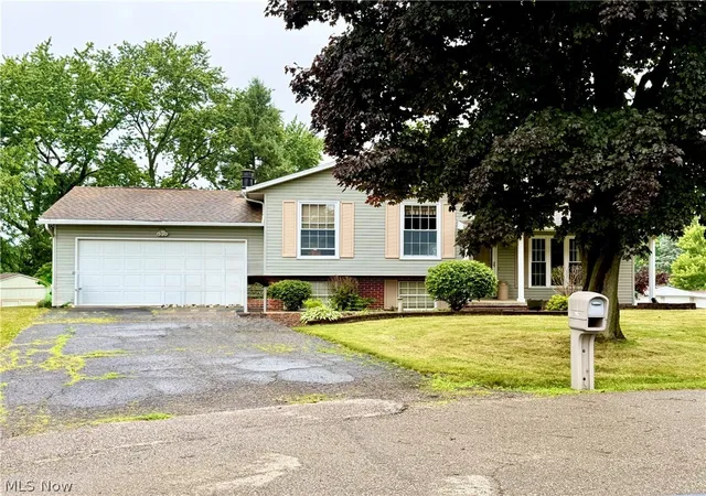 Homes for sale in Massillon, OH | 1052 Pheasant Grove Ave Nw, Massillon, OH 44646 | MLS# 5221154