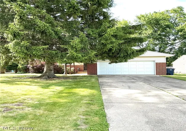Photo 1 of Single family home for sale at 4950 N Sedgewick, Cleveland, OH 44124 | MLS# 5221083 | Listing updated on 2026-06-27