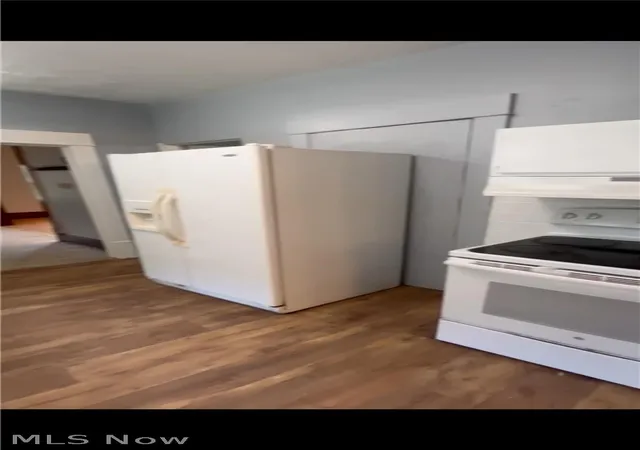 Photo 4 of Single family home for sale at 509 Rentschler St, Akron, OH 44304 | MLS# 5221238 | Listing updated on 2026-06-22
