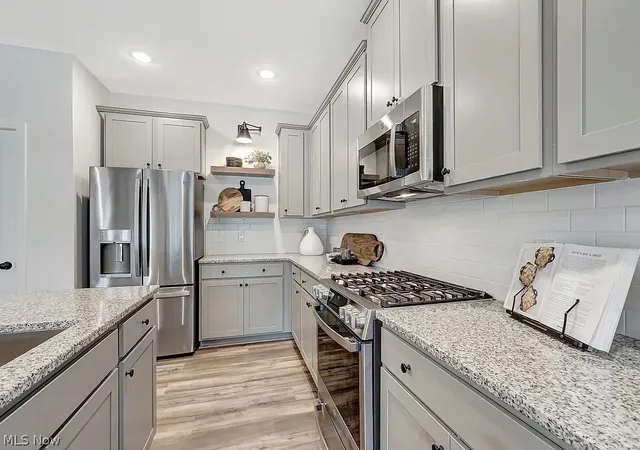 Photo 5 of Sale Pending at 105 Harvest Way, Elyria, OH 44035 | MLS# 5221273 | Listing updated on 2026-08-04