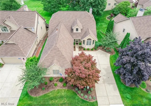 3rd image of 2137 Waters Edge Dr, Westlake, OH 44145 | MLS# 5220930