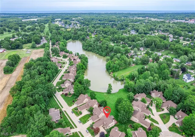 4th image of 2137 Waters Edge Dr, Westlake, OH 44145 | MLS# 5220930