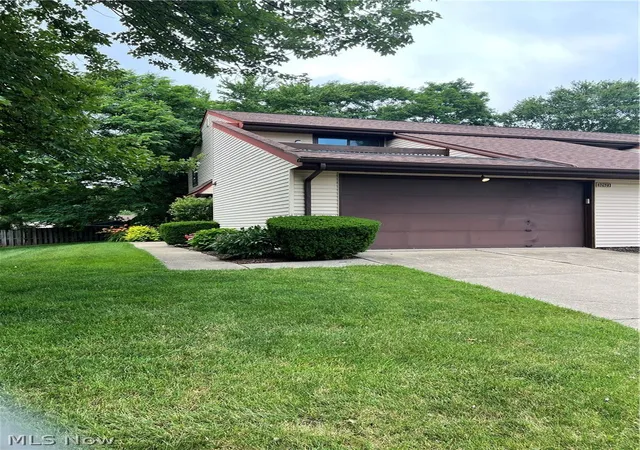 Homes for sale in Solon, OH | 32623 Jefferson Dr, Solon, OH 44139 | MLS# 5221017