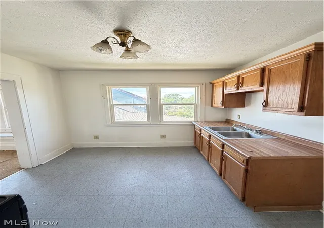 Homes for sale in Garfield Heights, OH | 4857 E 84Th St, Garfield Heights, OH 44125 | MLS# 5221183
