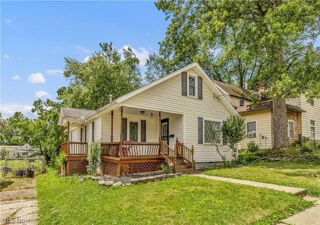 Photo 2 of Sale Pending at 425 Mcpherson St, Mansfield, OH 44903 | MLS# 5220162 | Listing updated on 2026-07-30