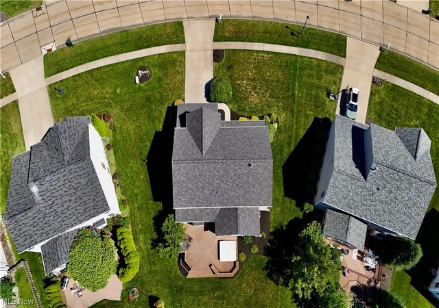 Photo 5 of Sale Pending at 37663 Stoney Lake Dr, North Ridgeville, OH 44039 | MLS# 5221325 | Listing updated on 2026-07-24