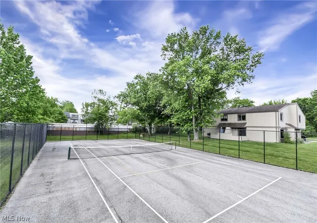 Homes for sale in North Royalton, OH | 11757 Harbour Light Drive Drive, North Royalton, OH 44133 | Houzeo