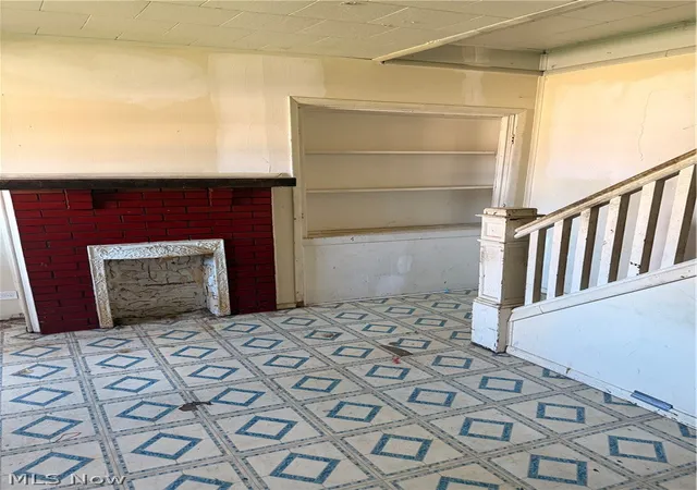 2nd image of 204 Trenton Ave, Uhrichsville, OH 44683 | MLS# 5221362