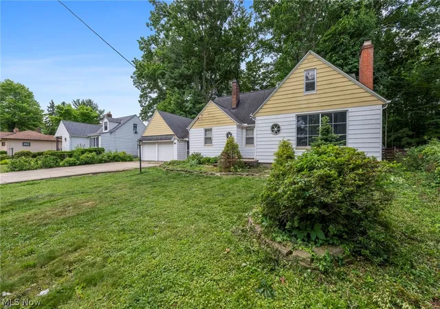 2nd image of 29408 Luxona Ave, Wickliffe, OH 44092 | MLS# 5221289