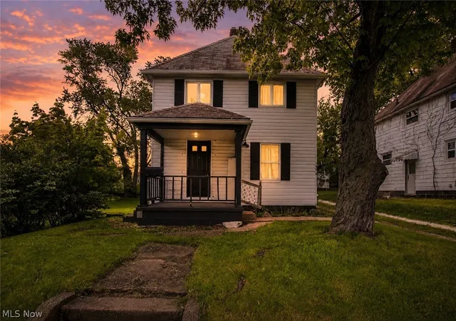 Homes for sale in Alliance, OH | 1424 S Liberty Ave, Alliance, OH 44601 | MLS# 5221322