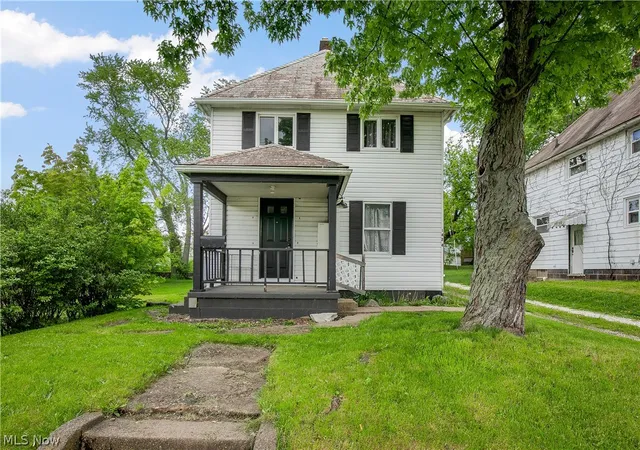 Homes for sale in Alliance, OH | 1424 S Liberty Ave, Alliance, OH 44601 | MLS# 5221322