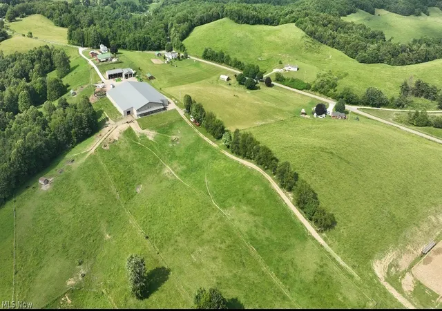 42nd image of 9918 Ridge Rd Se, Uhrichsville, OH 44683 | MLS# 5221233
