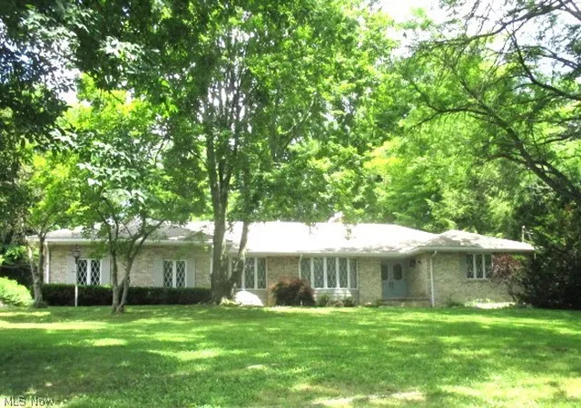 3rd image of 3916 Fairway Dr, Canfield, OH 44406 | MLS# 5220142