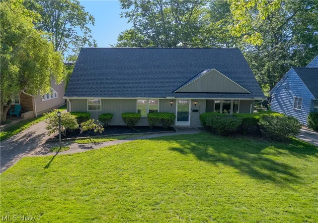 Single family home for sale at 25524 Chatworth, Euclid, OH 44117 | MLS# 5219214