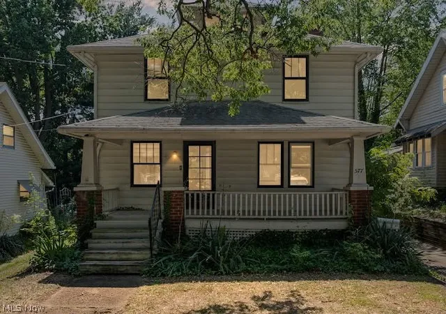 Photo 3 of Single family home for sale at 577 Eastland Ave, Akron, OH 44305 | MLS# 5221086 | Listing updated on 2026-08-19