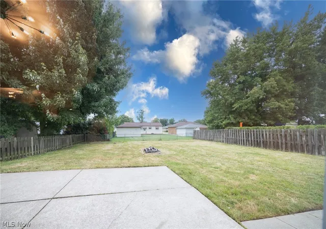 Homes for sale in Eastlake, OH | 399 Ridgewood Dr, Eastlake, OH 44095 | MLS# 5221002